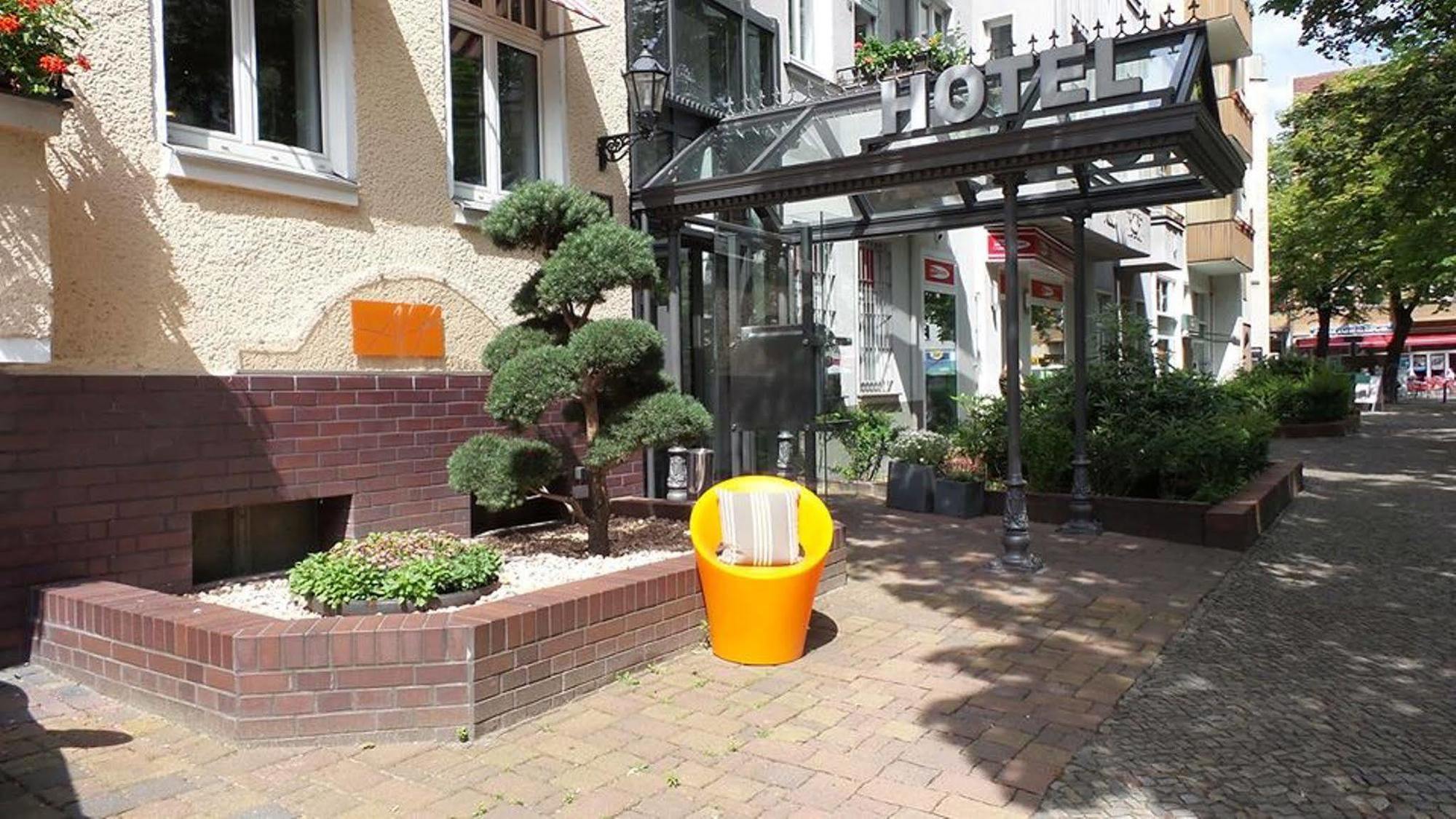 Hotel Alt - Tegel Berlin Bagian luar foto